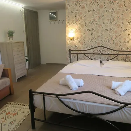 Efterpi Seaside House Holiday home *