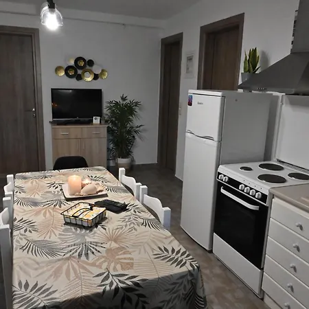 Efterpi Seaside House